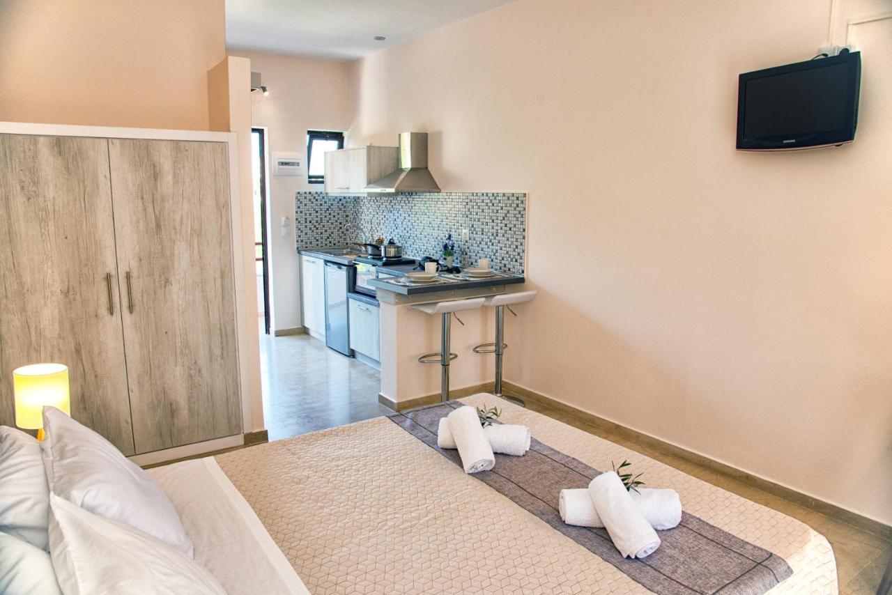 Costas Apartments เมซอนกิ ภายนอก รูปภาพ